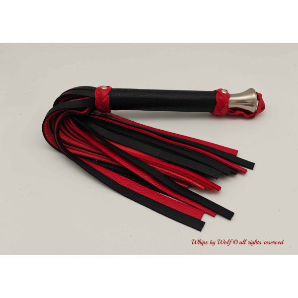 MTO Black & Red Medium Flogger 3