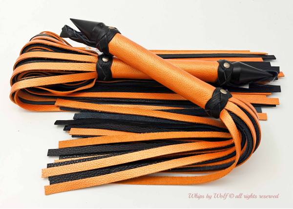 Flogger set in Metallic Orange & Black