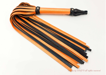 Flogger set in Metallic Orange & Black