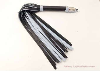 Flogger set in Black & Ice Blue
