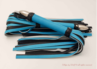 Flogger set in Turquoise & Black