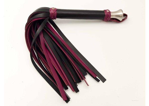 Single Medium Flogger in Black & Purple