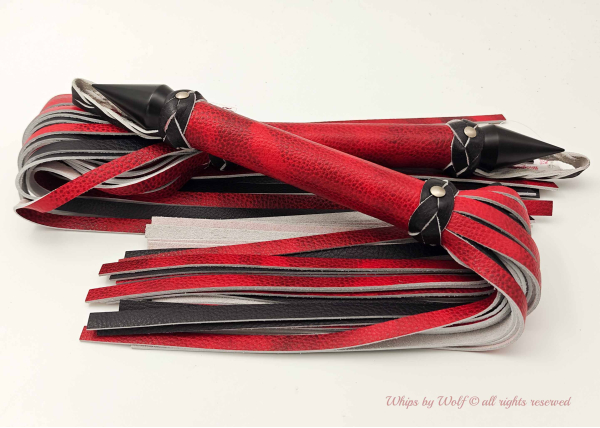 Exclusive Flogger set in Snake Red & Black