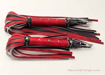 Exclusive Flogger set in Snake Red & Black