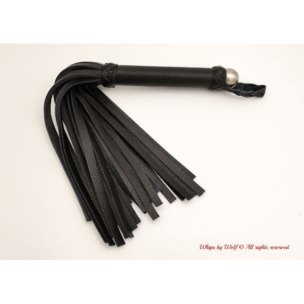 MTO Black Medium Flogger 