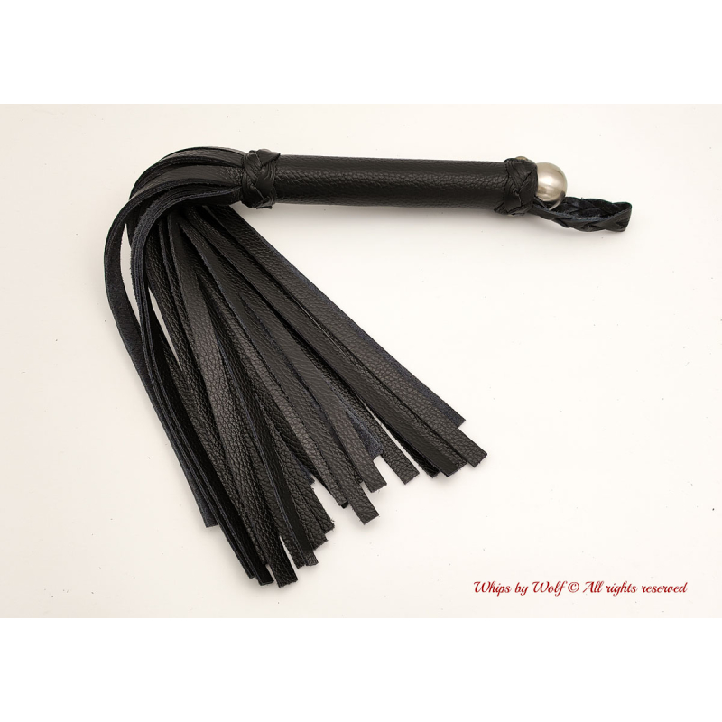 MTO Black Medium Flogger 