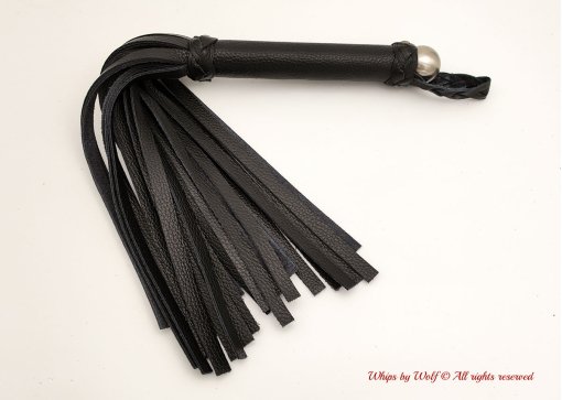 MTO Black Medium Flogger 