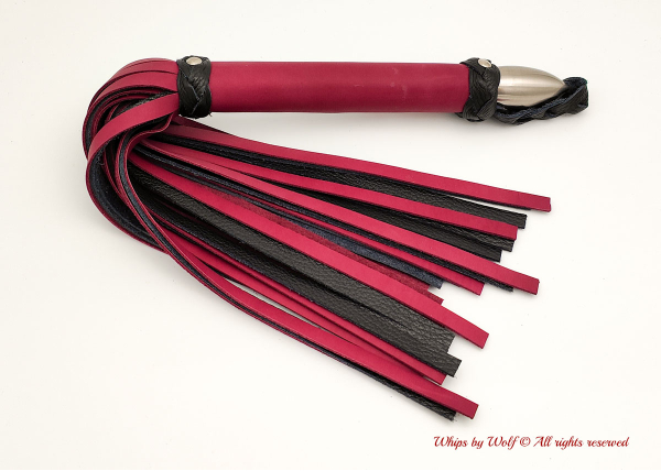 Single Medium Flogger in Red & Black