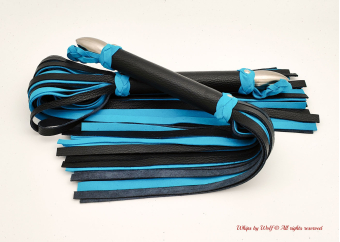 Single Medium Flogger in Black & Turquoise 