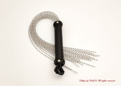 Dark Twisted Gummy Flogger