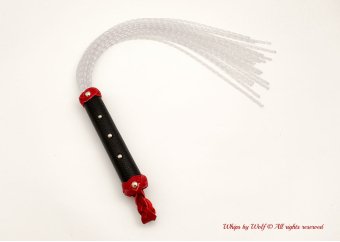 Light Twisted Gummy Flogger