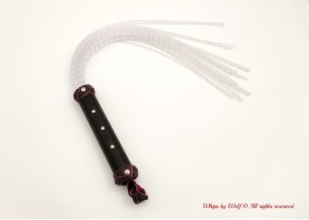 Light Twisted Gummy Flogger